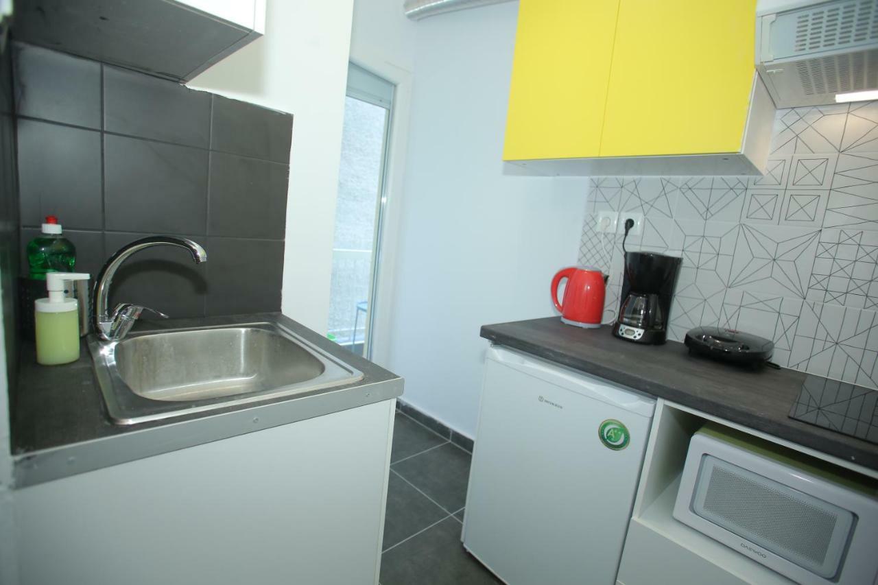 Central Studio Flat Tesalonika Bagian luar foto